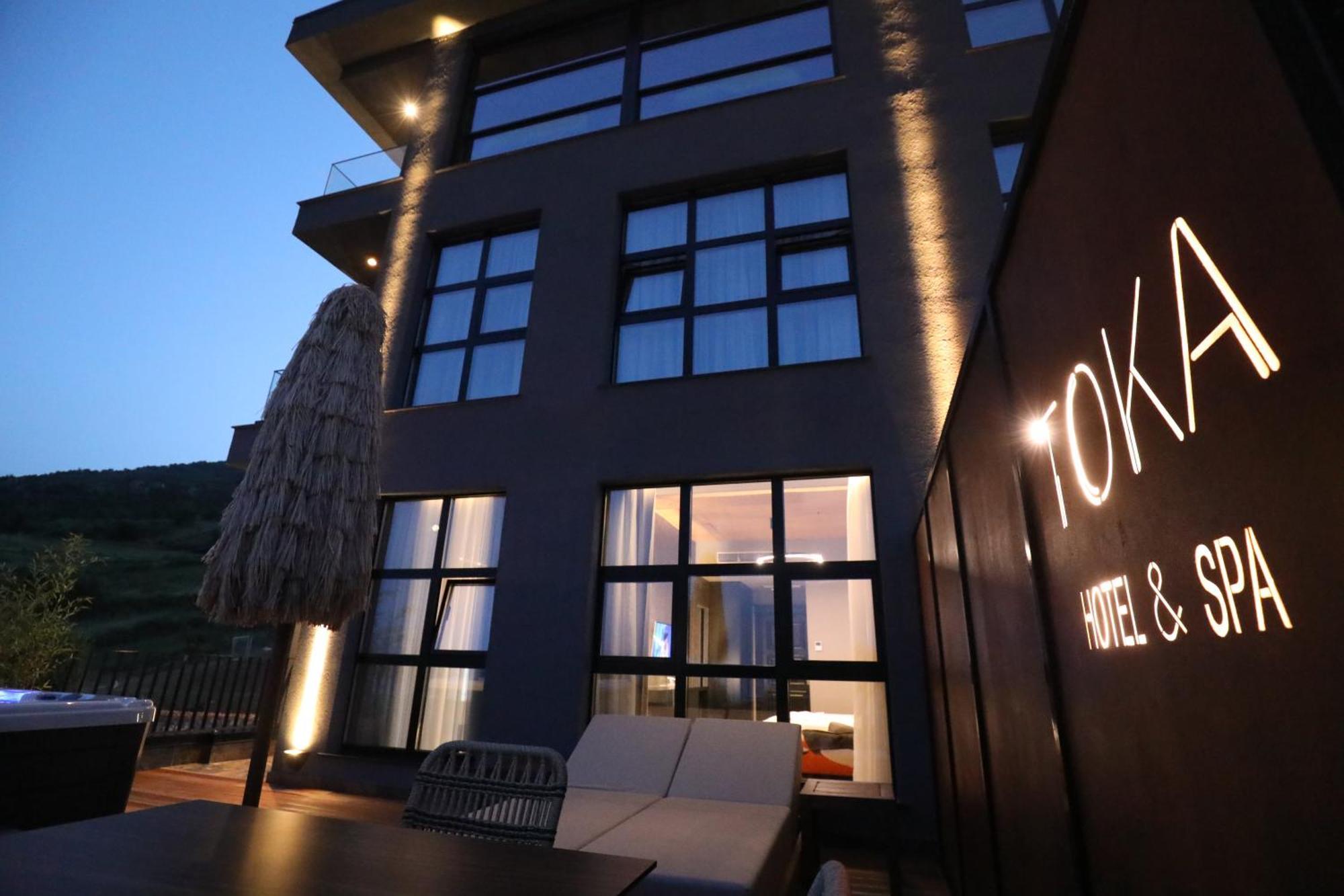 Toka Hotel Restaurant Udenisht Ngoại thất bức ảnh