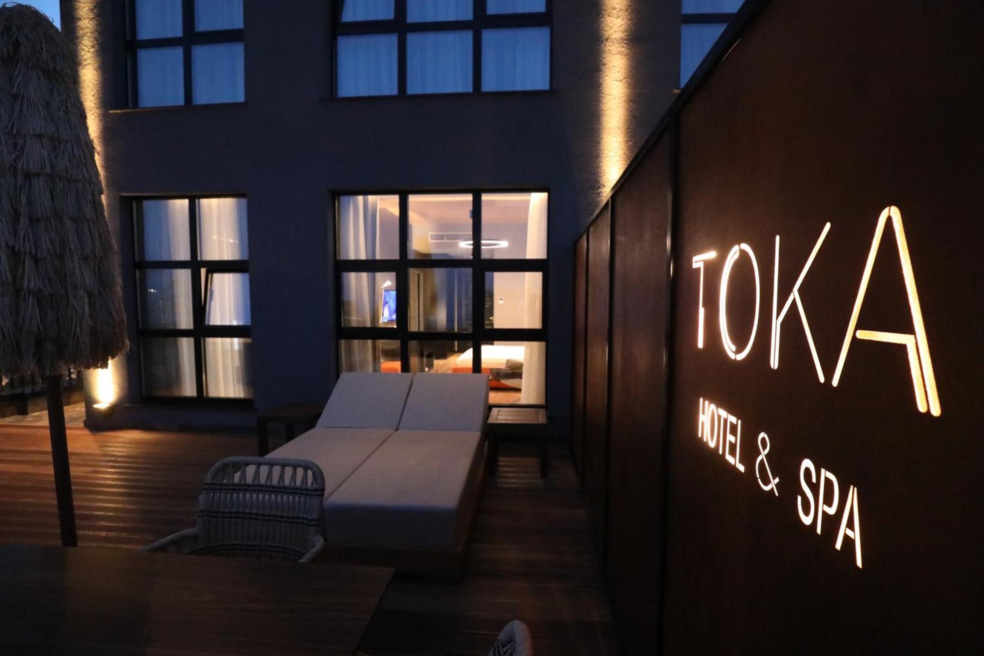 Toka Hotel Restaurant Udenisht Ngoại thất bức ảnh