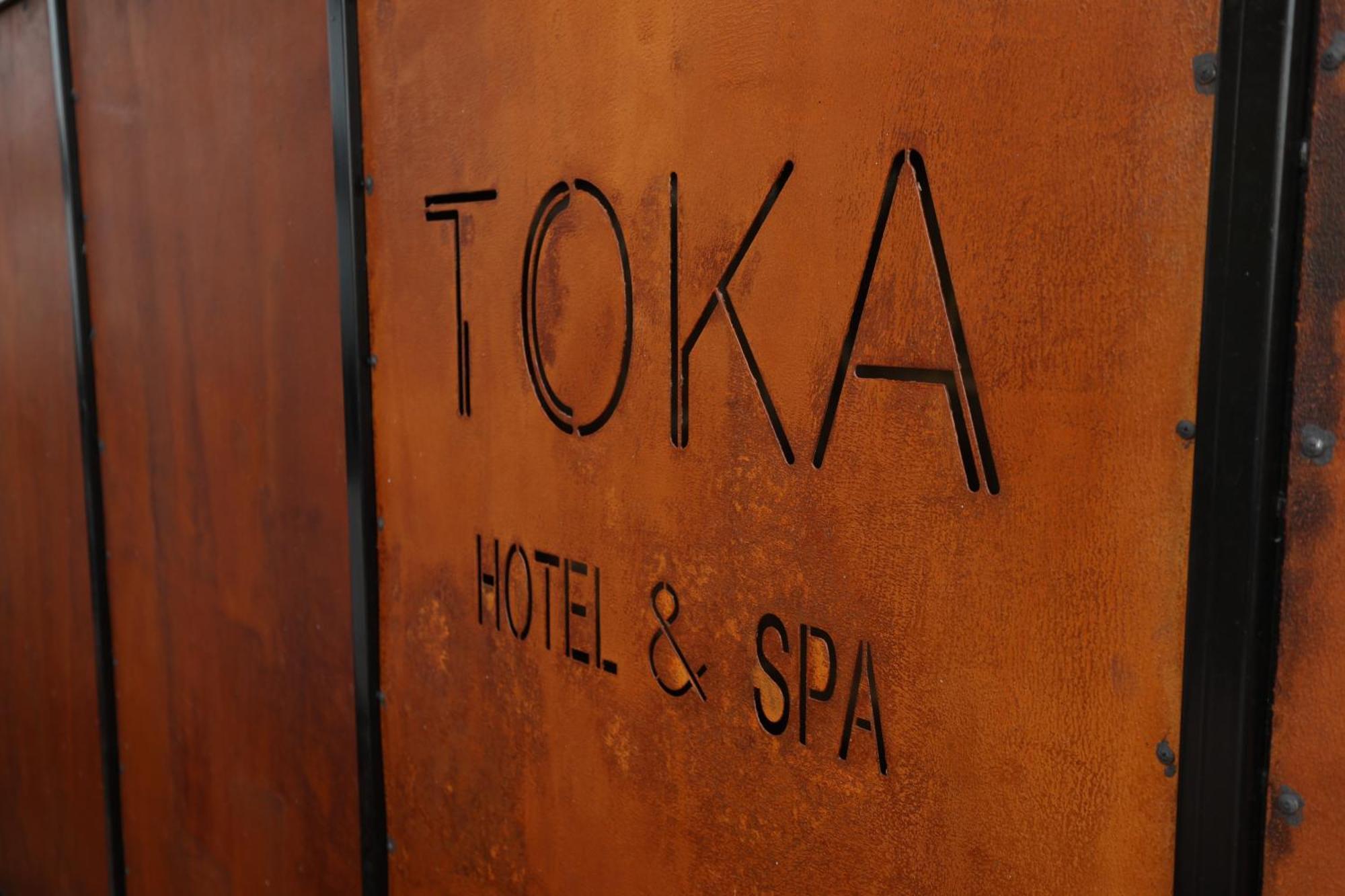 Toka Hotel Restaurant Udenisht Ngoại thất bức ảnh