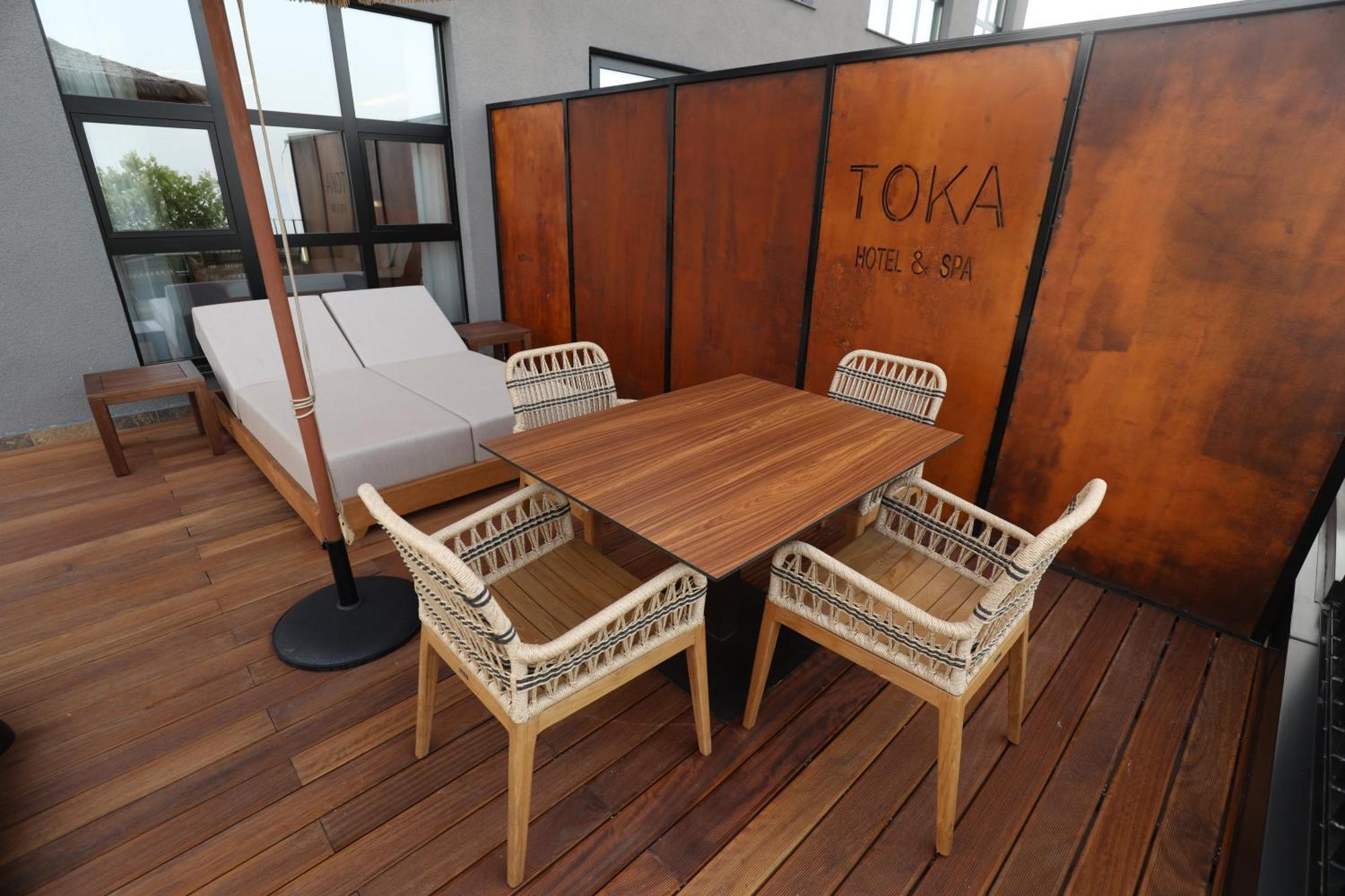 Toka Hotel Restaurant Udenisht Ngoại thất bức ảnh