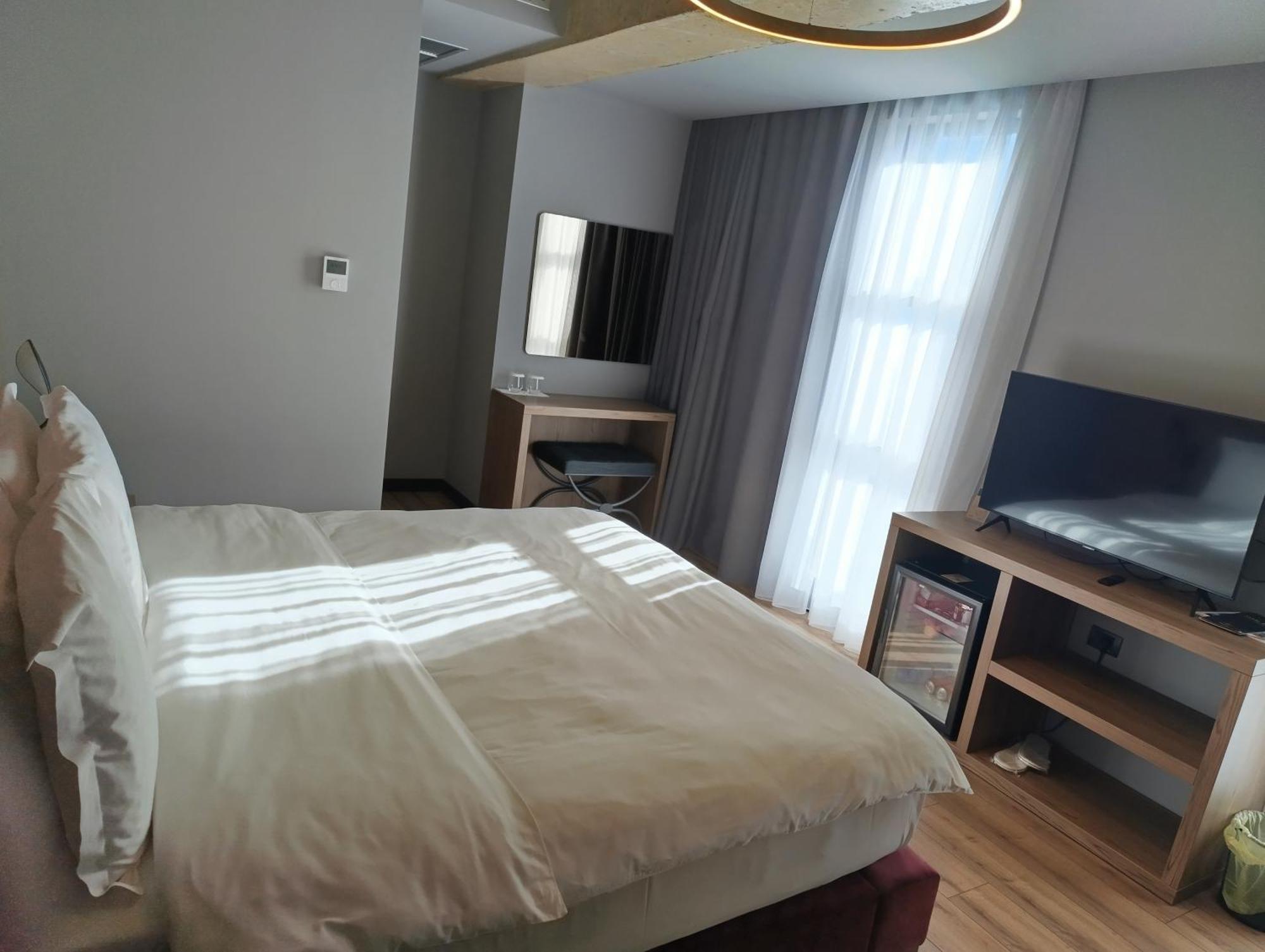 Toka Hotel Restaurant Udenisht Ngoại thất bức ảnh