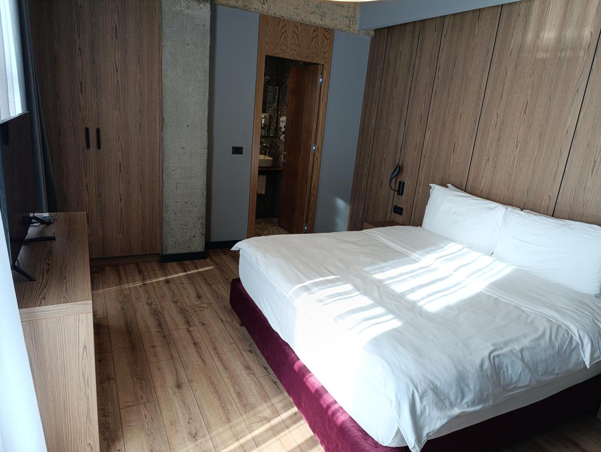 Toka Hotel Restaurant Udenisht Ngoại thất bức ảnh