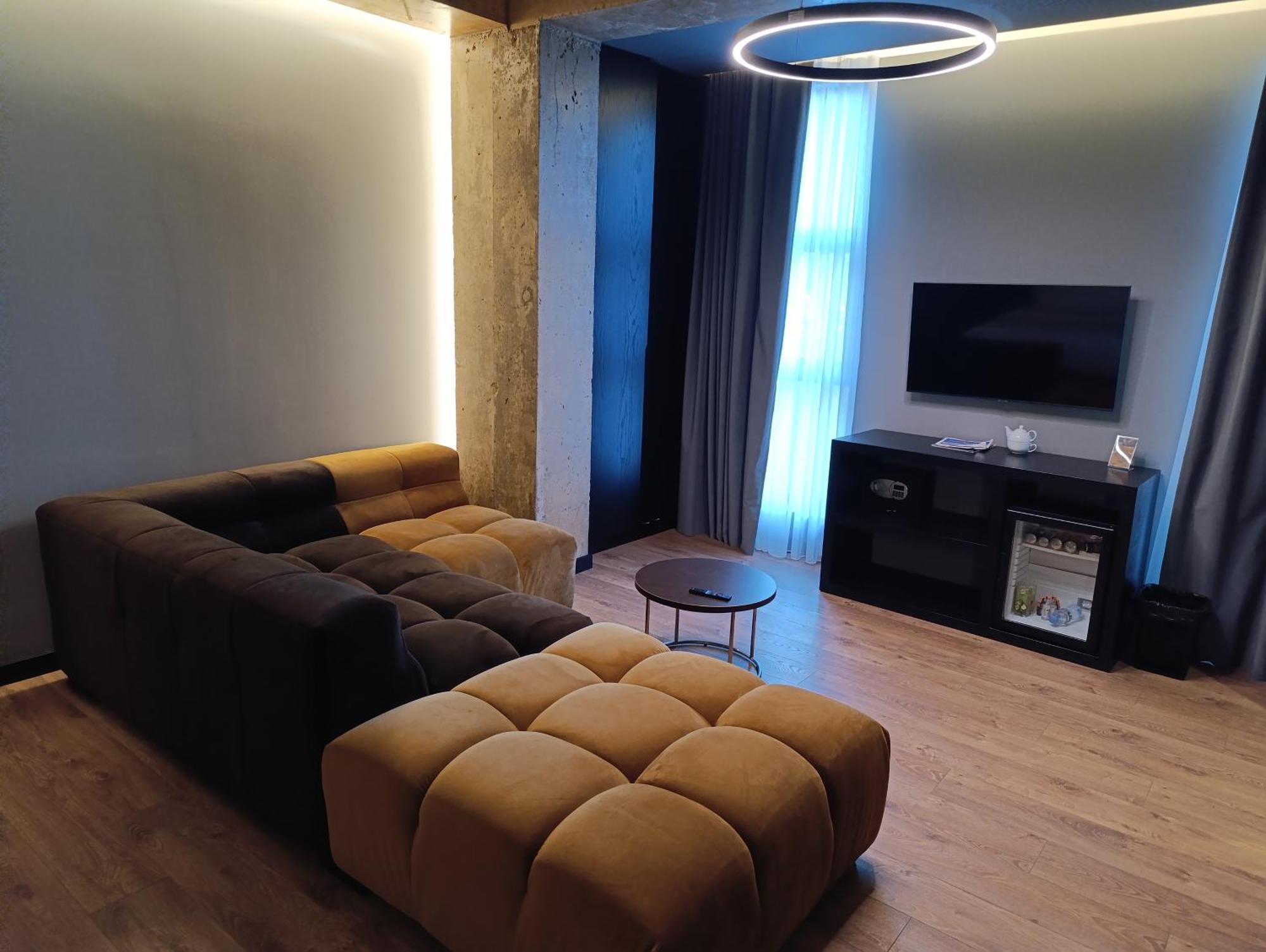 Toka Hotel Restaurant Udenisht Ngoại thất bức ảnh